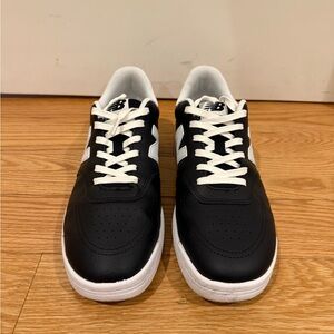 New Balance Men's Black Sneakers
